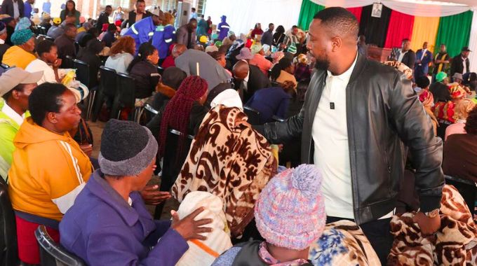 Mr Emmerson (Jnr) Mnangagwa distributes blankets and food hampers to the elderly, those living with disabilities, child headed families and other vulnerable groups in Midlands province on Saturday