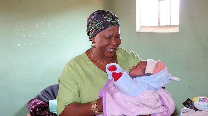 Angel of Hope patron visits jailed women and their children in a heart-warming gesture that saw some inmates shedding tears of joy.