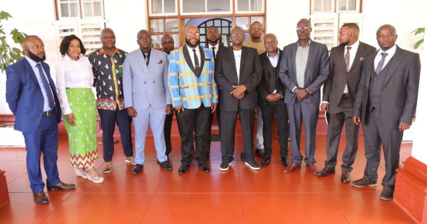 Mutare businesspeople led by Manicaland Provincial Affairs and Devolution Minister Advocate Misheck Mugadza pose for photograph after meeting First Lady Dr Auxillia Mnangagwa in Harare