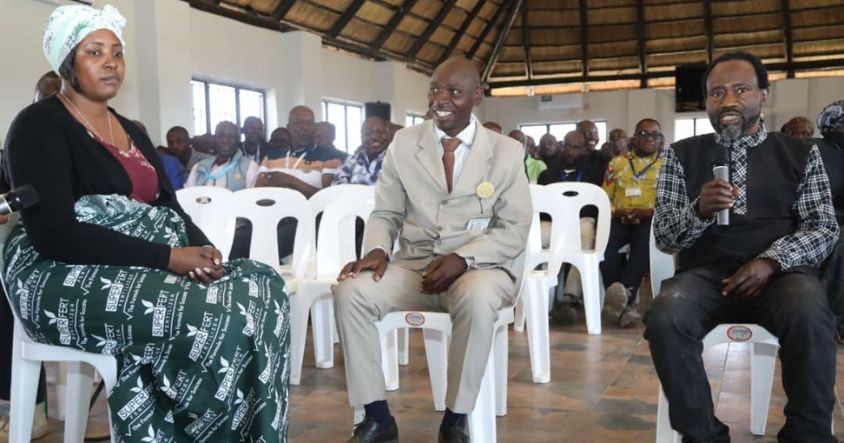 2023 Presidential aspirant Wilbert Mubaiwa (right) and his estranged wife, Shingai, appear before Chief Negomo’s traditional court in Chiweshe over allegations of using juju